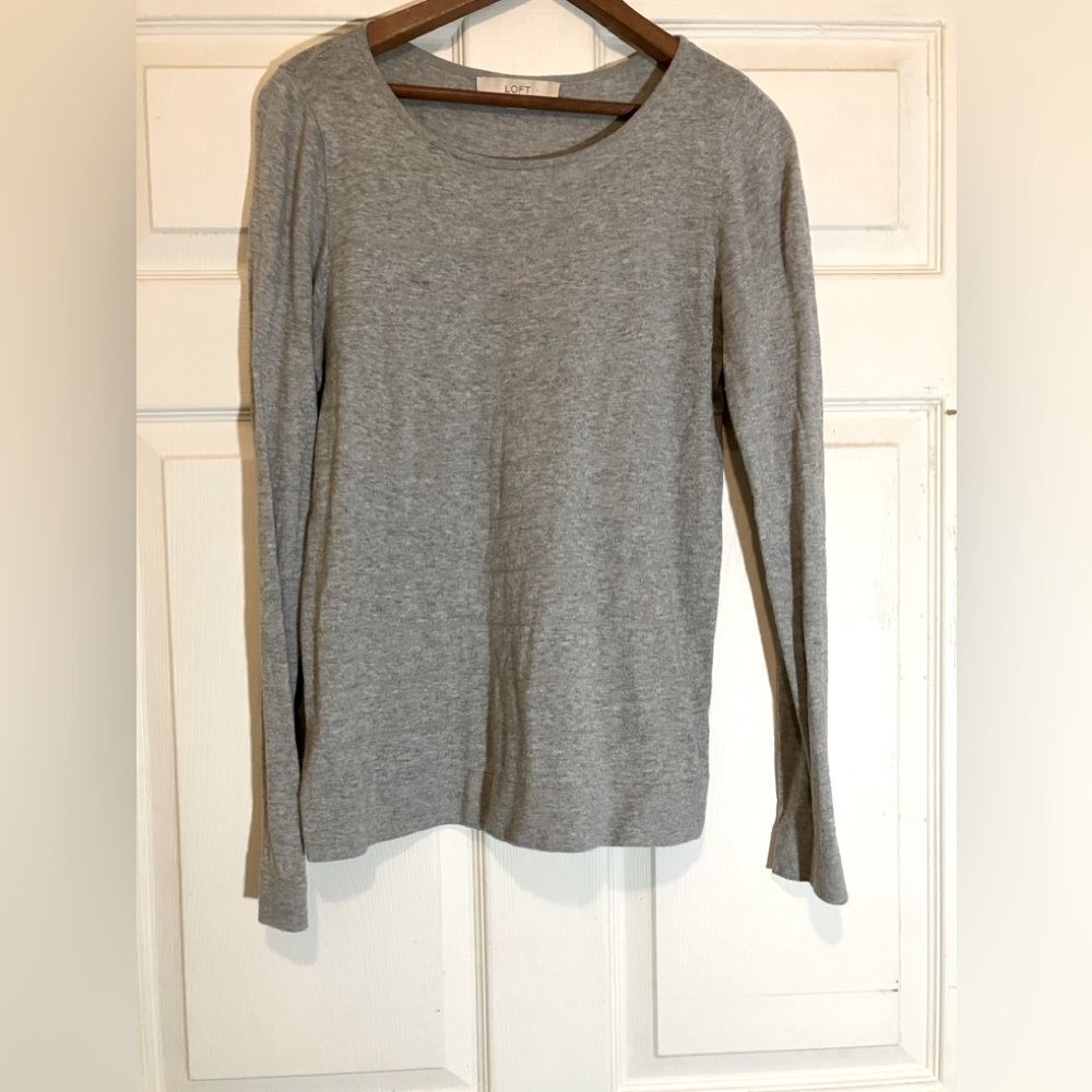 Loft, lightweight sweater, gray, muted pattern, excellent condition, size medium - Picture 1 of 3